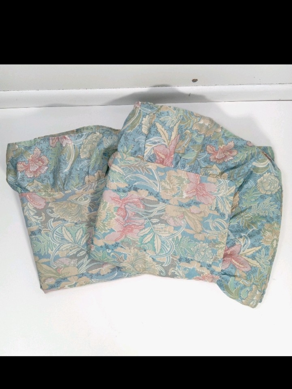 Vintage Set 2 King Size Crown Crafts Pillow Shams w/Ruffles - Boho Floral Design